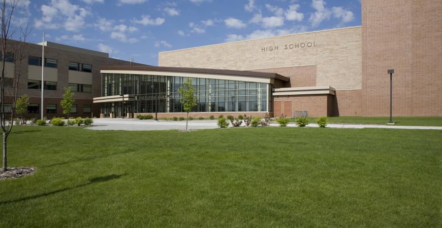 Exterior view of the front of a high school